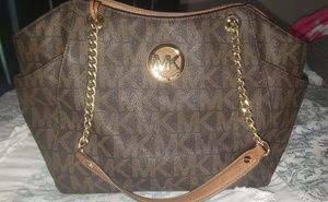 Michael Kors Jet Set Purse